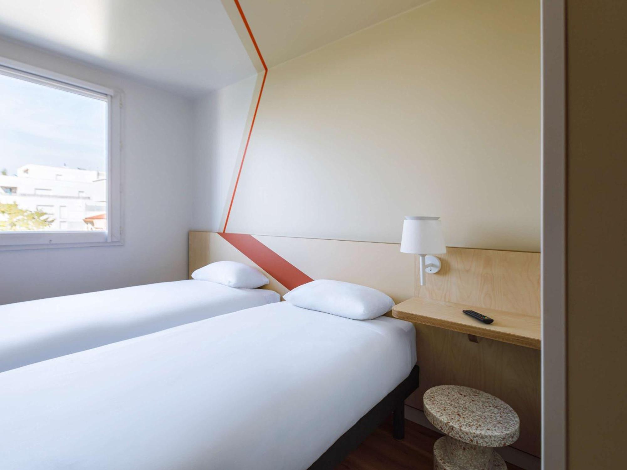 Ibis Budget Lyon Villeurbanne Bagian luar foto