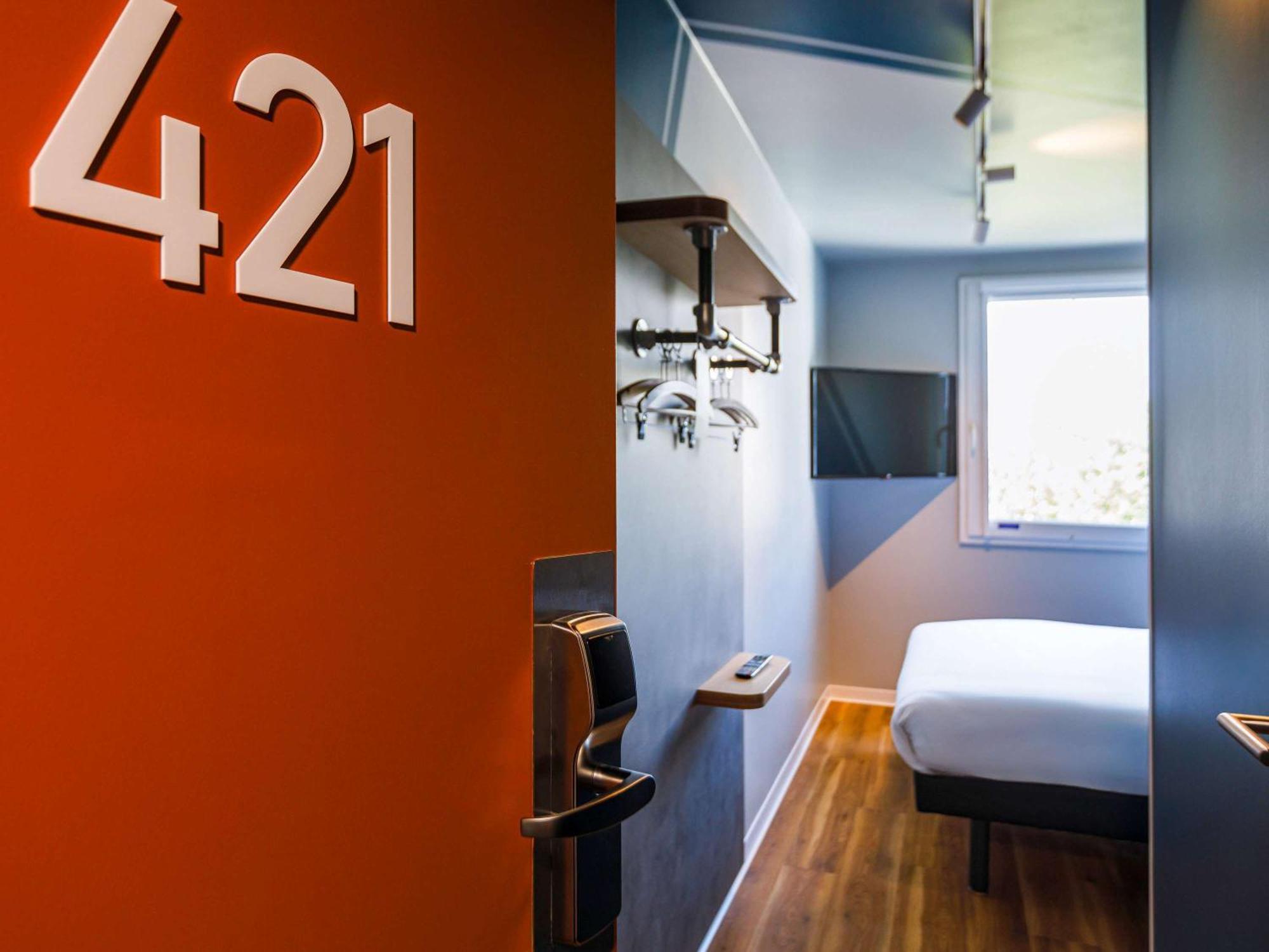 Ibis Budget Lyon Villeurbanne Bagian luar foto