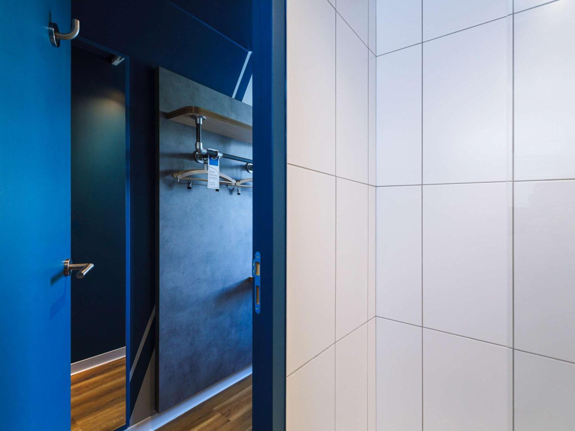 Ibis Budget Lyon Villeurbanne Bagian luar foto
