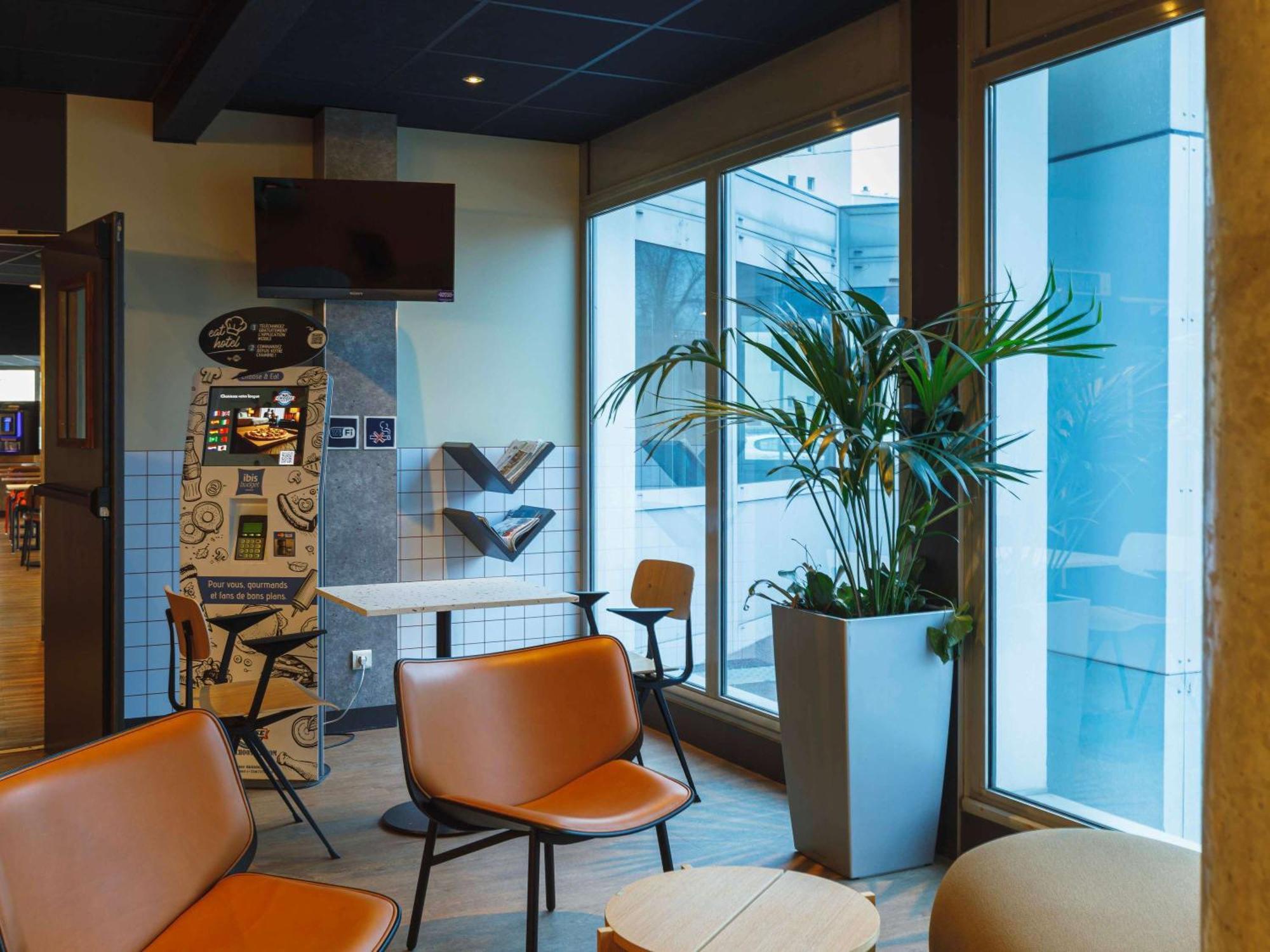Ibis Budget Lyon Villeurbanne Bagian luar foto