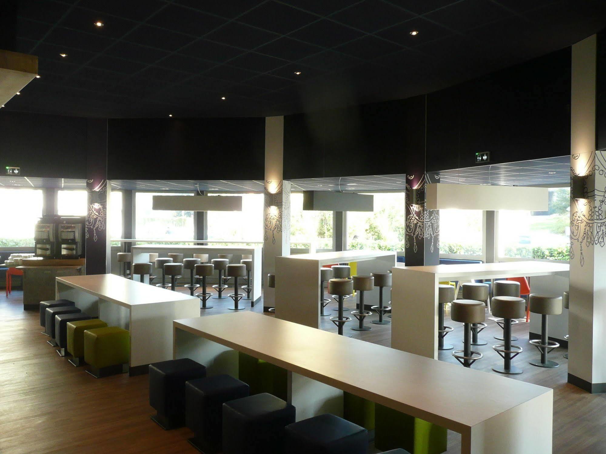Ibis Budget Lyon Villeurbanne Bagian luar foto